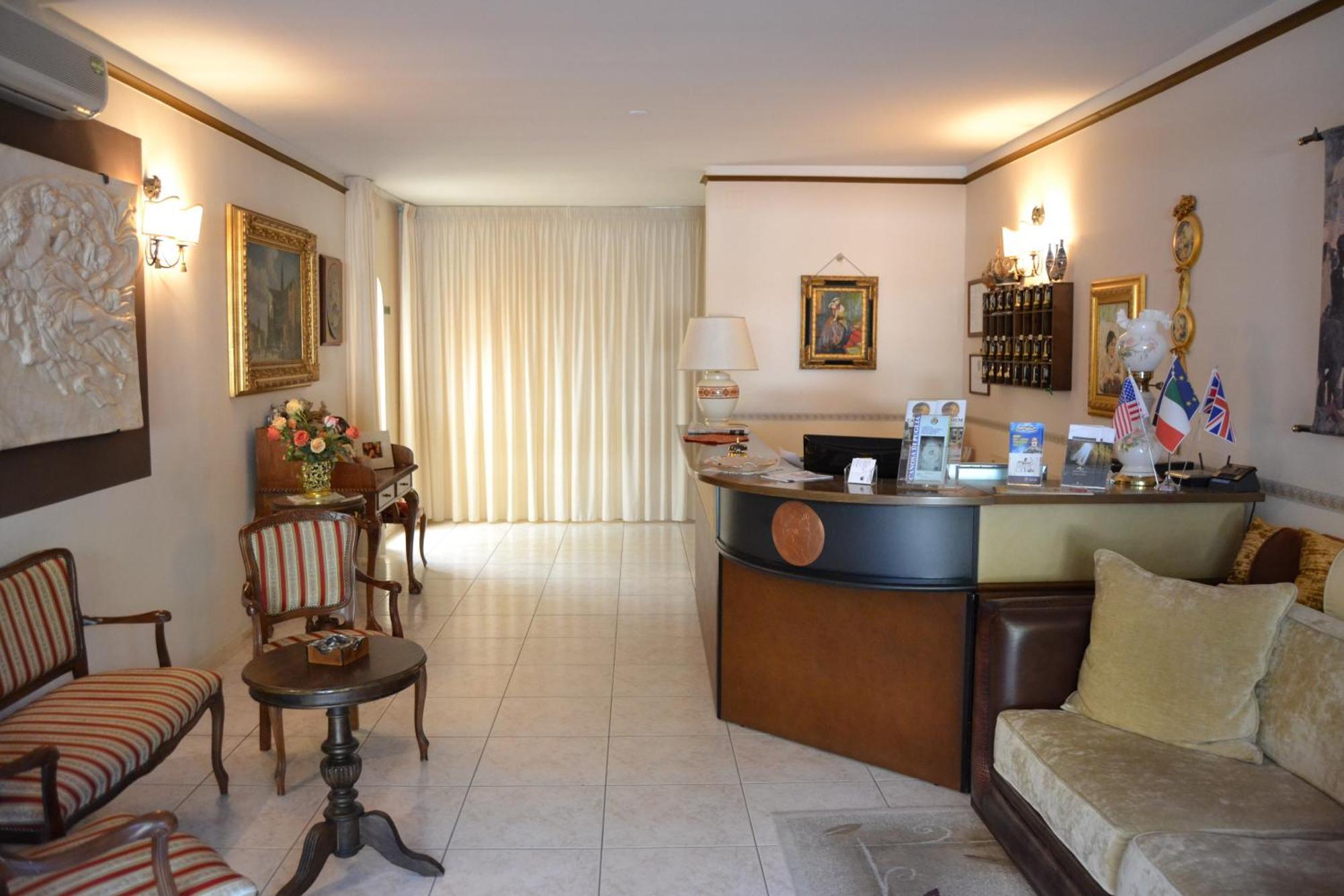 Hotel Canusium Canosa di Puglia Exterior foto